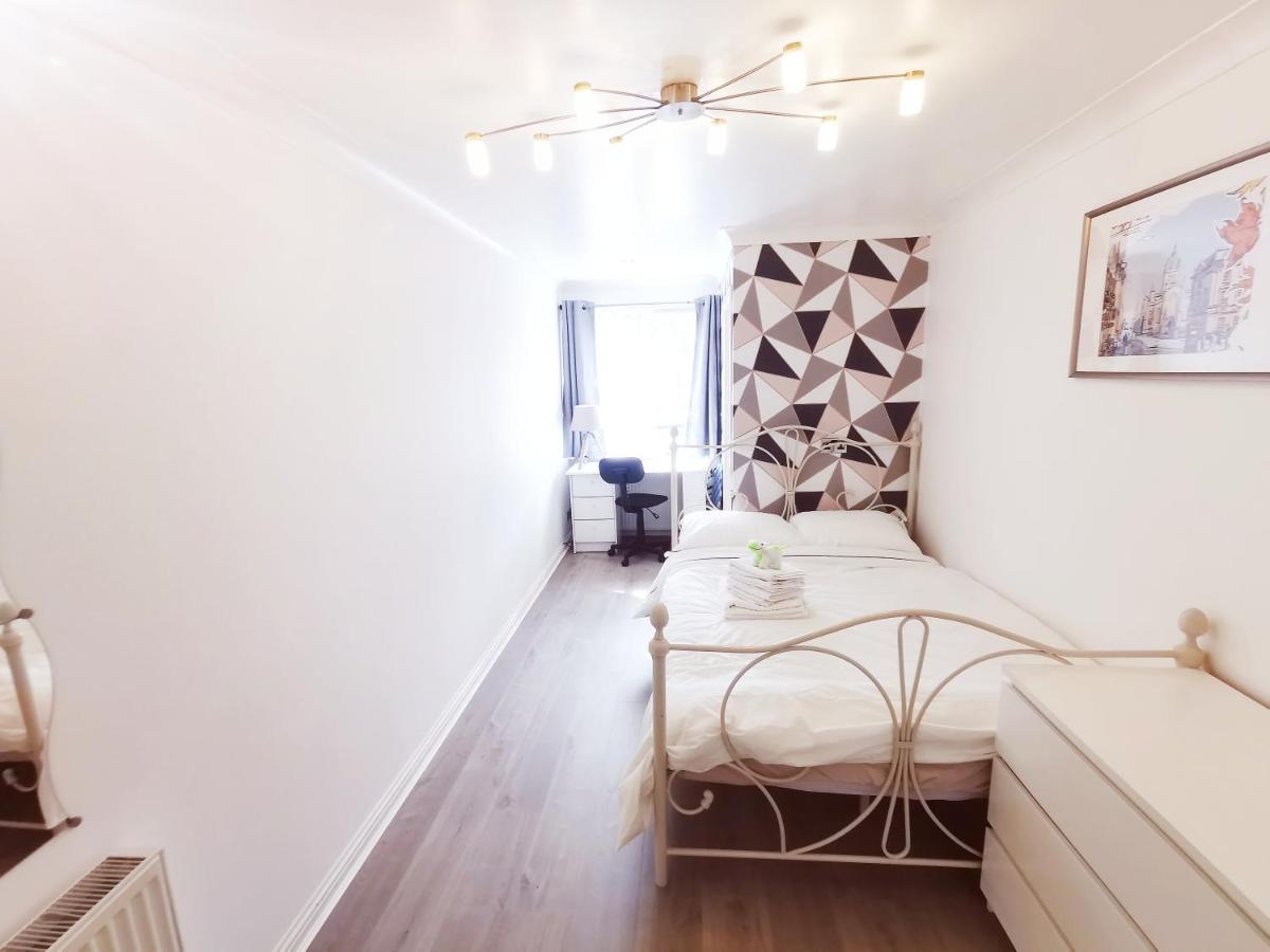 Modern And Spacious Double&King Bedrooms Both With Private Bathrooms Единбург Екстер'єр фото