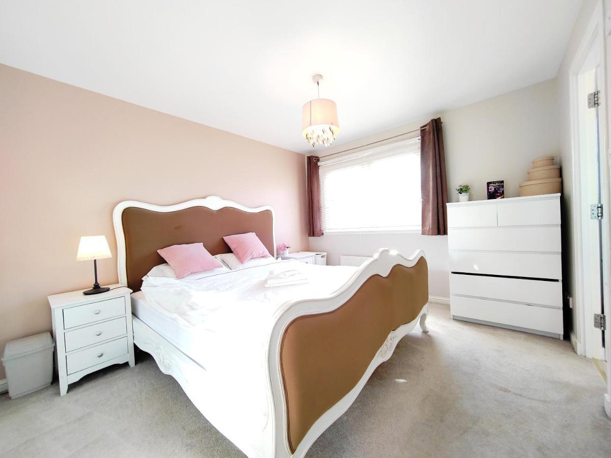 Modern And Spacious Double&King Bedrooms Both With Private Bathrooms Единбург Екстер'єр фото